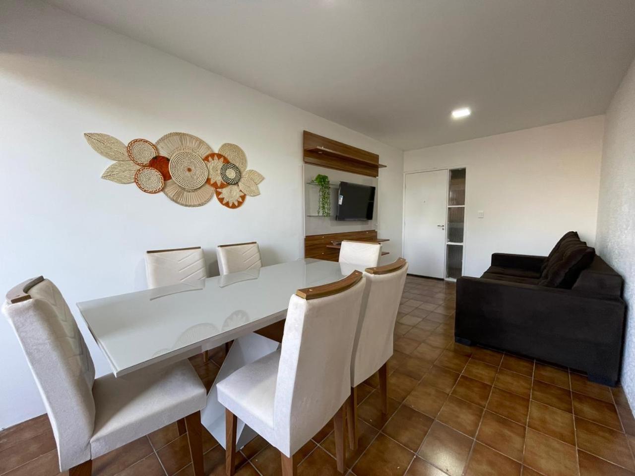 Em Apartment *